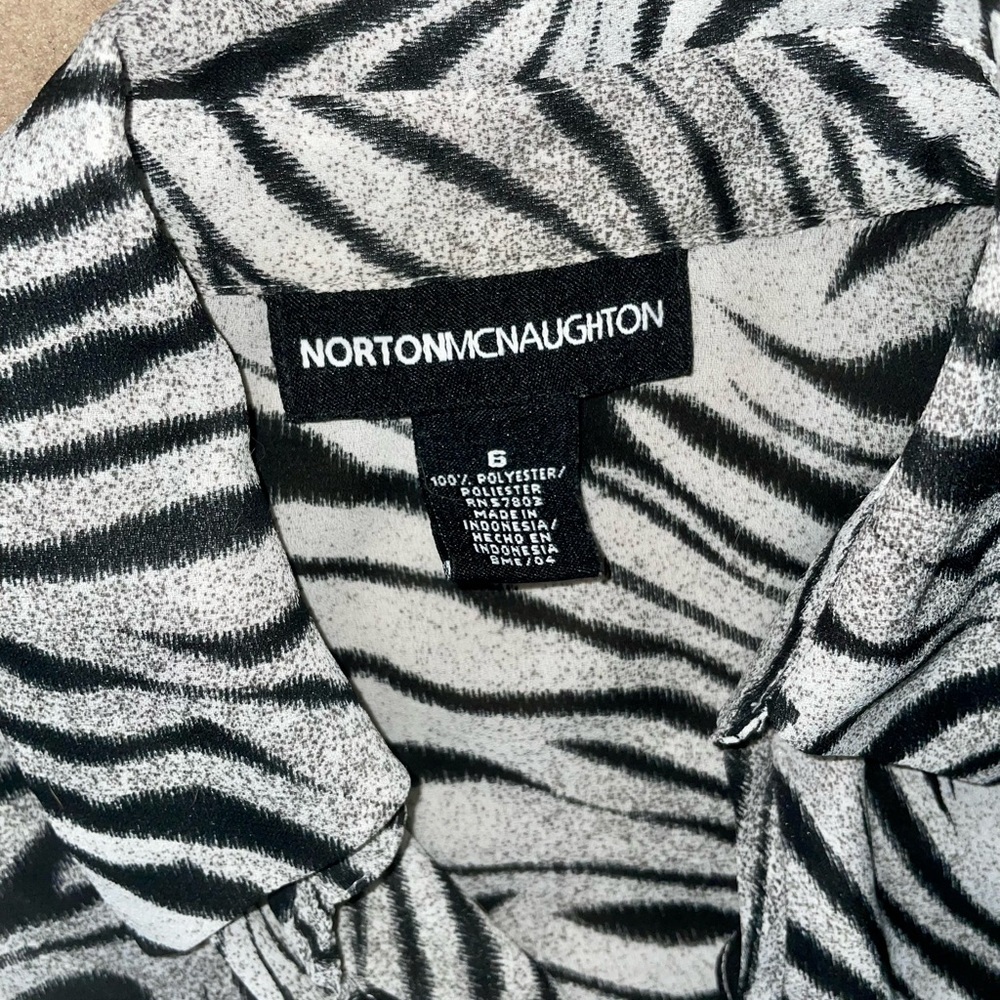 Y2K Button Up - Picture 3 of 3
